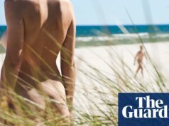 La encuesta sugiere que, en principio y en la práctica, los daneses son los naturistas nudistas más acérrimos de Europa.