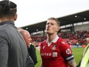 El futbolista de la protesta de Poppy, James McClean, ‘golpea’ a un aficionado rival en un aparcamiento en ‘defensa propia’