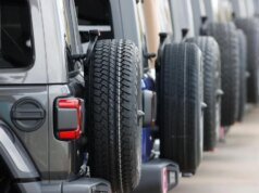 El retiro del mercado de Jeep Hybrid advierte a los propietarios que no estacionen en garajes