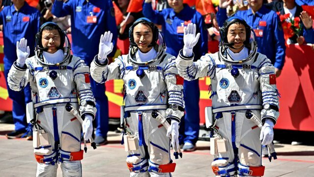 china-shenzhou-20-space-mission-launch.jpg