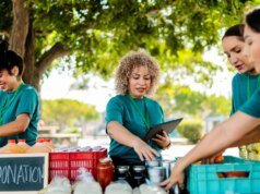 Tres formas de ayudar a quienes dependen de los beneficios alimentarios de SNAP