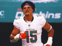 Los Eagles hicieron otro intercambio y supuestamente adquirieron a Jaylan Phillips de los Dolphins.
