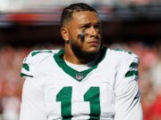 La estrella de los Jets comparte una reacción emotiva al ver intercambiar a sus compañeros estrella
