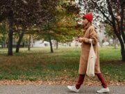 Una nueva investigación muestra que una caminata larga es mejor que varias caminatas cortas