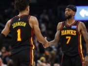 La cuenta X de los árbitros de la NBA da una respuesta mordaz a las críticas por no tomar decisiones en el juego Sixers-Hawks