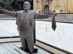 Vaya, la nueva pista de patinaje se acerca a Luciano Pavarotti