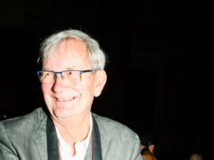 Martin Parr, que fotografió las peculiaridades británicas, muere a los 73 años