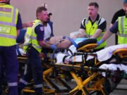 Actualización en vivo: al menos 10 personas, incluido el pistolero, murieron en Bondi Beach de Sydney