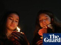 El gobernador de Rhode Island dice que los funcionarios están trabajando arduamente para atrapar al tirador de Brown Tiroteo en la Universidad de Brown