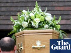 Ministros respaldarán la regulación de la industria funeraria de Inglaterra tras el escándalo | Inglaterra