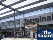 Un hombre ha sido arrestado después de supuestamente atacar a personas con “spray de pimienta” en Heathrow, Reino Unido noticias