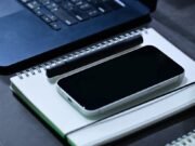 El iPhone 17e tiene la misma pantalla OLED que el iPhone 16e, con biseles más delgados