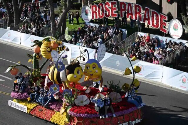 PAS-L-2025-ROSE-PARADE-0102-LC40.jpg
