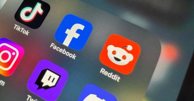 Reddit-making-global-changes-to-protect-kids-after-social-media-ban.jpg