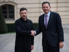 Ataque ruso mata a 8 personas en Odessa mientras recibía al enviado del Kremlin de EE.UU.