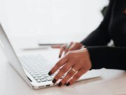 Corta el cable y ahorra $65 en CarPlay inalámbrico