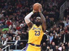 La histórica racha anotadora de 1.297 partidos de LeBron James termina con la victoria de los Lakers