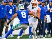 Los Seahawks y los 49ers obtuvieron algo de claridad sobre las lesiones con los informes de práctica de Nochevieja