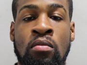 Contrató a violadores de niños para impulsar la diversidad mientras la fuerza admite que no investigó adecuadamente a miles de oficiales