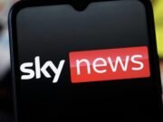 Los presentadores de Sky News se van después de 27 años con una publicación de despedida para los fanáticos, confirmando que su transmisión final se transmitirá esta noche mientras están inundados de apoyo.