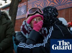 Hombre de Minneapolis asesinado por agentes federales identificado como la enfermera de VA Alex Pretty: ‘Quería ayudar a la gente’ | Mineápolis