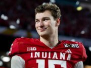 Fernando Mendoza de Indiana publicó conclusiones sobre la victoria del CFP en LinkedIn