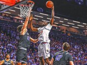 El No. 19 Kansas pone fin a una racha de 27-7 para vencer a Kansas State, 86-62