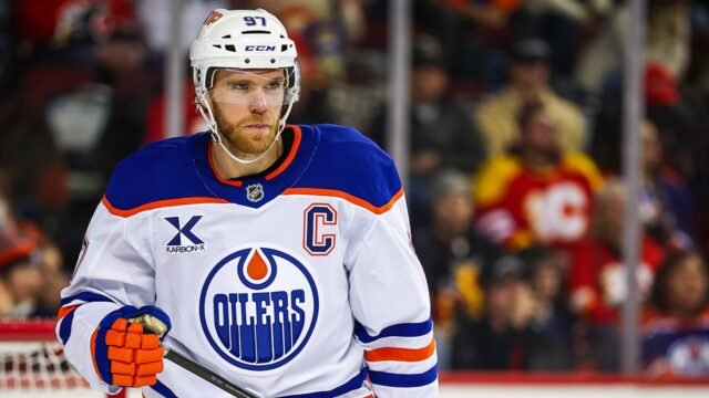 nhl-oilers-connor-mcdavid-123125-1.jpg