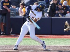 West Virginia anotó 15 carreras para capturar la victoria de apertura de temporada