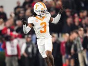 Por qué las selecciones frecuentes de draft simuladas de los Dolphins se vuelven riesgosas