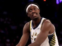 Pascal Siakam reacciona al penalti de los Pacers