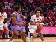 El intento de remontada de Rutgers en la segunda mitad contra Washington se quedó corto