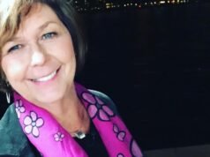 La policía ‘saca a un hombre y una mujer de su casa’ durante una redada SWAT en una propiedad en busca de la desaparecida Nancy Guthrie