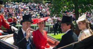 El día “difícil” de Kate y Beatrice en Royal Ascot: la salida conjunta de las princesas estuvo marcada por “incomodidad y tensión mutua”, afirma un experto en lenguaje corporal