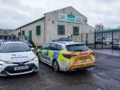 Un adolescente murió apuñalado frente a una mezquita y otros dos resultaron heridos en disturbios durante el Ramadán