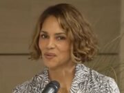 Halle Berry dice que está teniendo ‘el mejor sexo de su vida’ con su prometido Van Hunt a los 59 años mientras habla sobre su relación