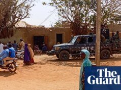 Los agresores han matado al menos a 30 personas en una aldea en el noroeste de Nigeria, dicen los residentes Nigeria