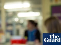 Los ministros expondrán planes para reducir a la mitad la brecha de rendimiento en las escuelas de Inglaterra Financiación escolar