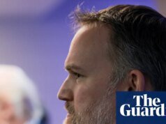 La política arancelaria de Estados Unidos “no ha cambiado” a pesar del fallo de la Corte Suprema, dice el jefe de comercio | Los aranceles de Trump