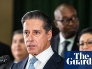 Superintendente de Los Ángeles puesto en licencia después de redadas del FBI en su casa y en la oficina del distrito | Los Ángeles