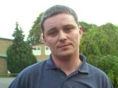 Ian Huntley ‘se fracturó el cráneo tres veces al agarrar un poste de una caja de chatarra’: el asesino de niños continúa luchando por su vida