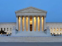 Apple se enfrenta a nuevos aranceles después de que un fallo de la Corte Suprema anulara los antiguos