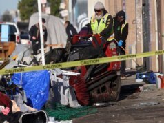 El alcalde de Oakland intenta reducir los campamentos de personas sin hogar mientras otros impulsan la represión – The Mercury News