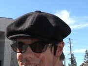 Youngblood habla sobre recibir mensajes directos de mujeres y dice que es un mojigato