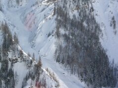 Dos esquiadores mueren en una avalancha en los Alpes italianos