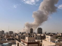 Israel llama a 70.000 reservistas después de que se intensifica la respuesta con misiles de Irán