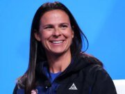 La estrella del hockey estadounidense Hilary Knight le ha propuesto matrimonio a la patinadora olímpica Brittany Bowe