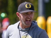 A los fanáticos de Oregon les encantará lo que Drew Mehringer dijo sobre el receptor Gatlin Beyer