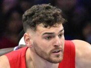 Donovan Klingon ‘da un gran paso’ para los Blazers