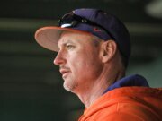 Se espera que el béisbol de Carolina del Sur nombre a Monte Lee como entrenador en jefe interino